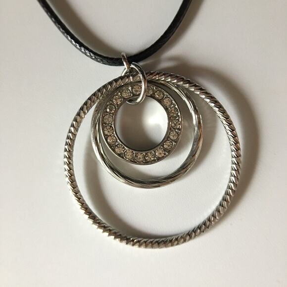 Twisted circles silver tone rhinestone pendant necklace - Picture 4 of 7